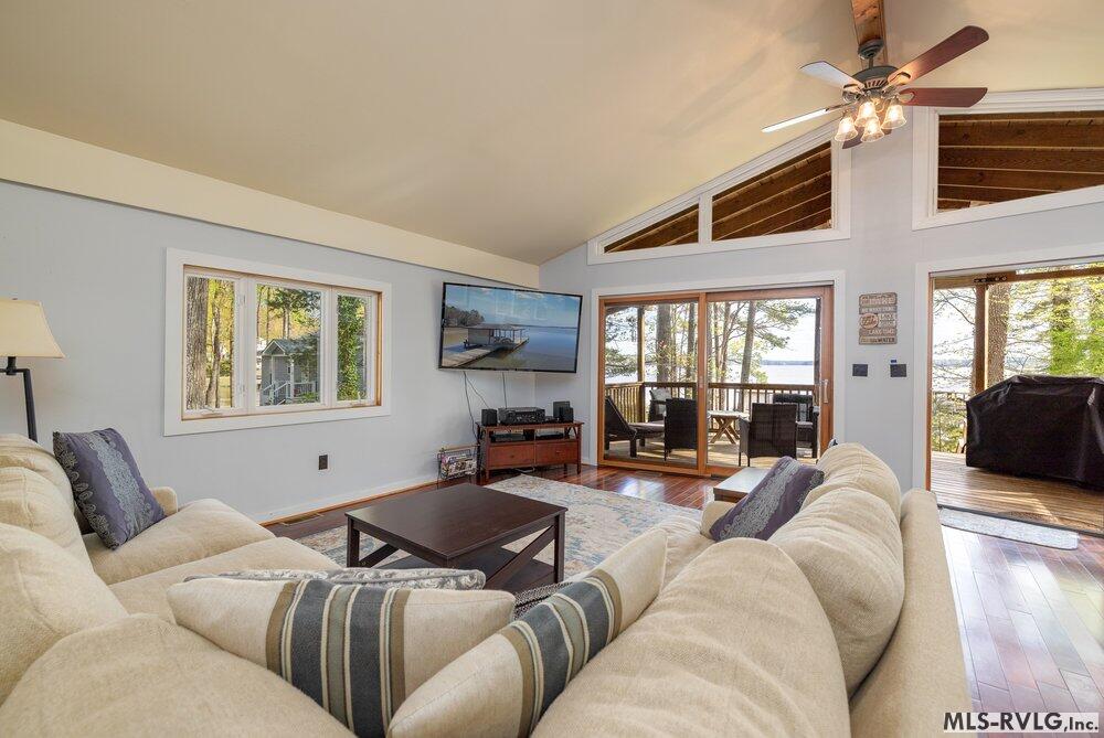 104 Gum Ct