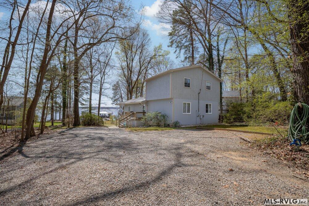 104 Gum Ct
