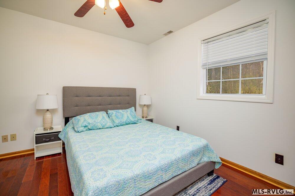 104 Gum Ct