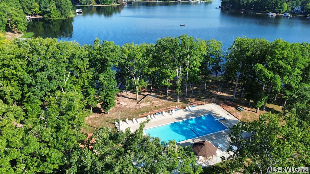 00 Wildwood Circle