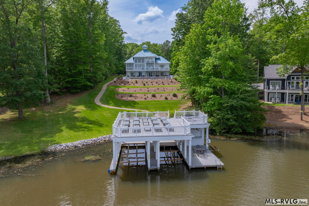 120 Brooks Court