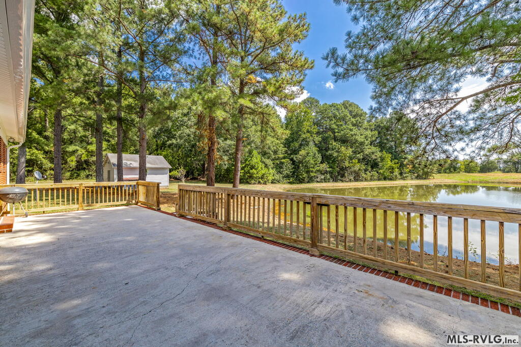 1554 Traffic Road