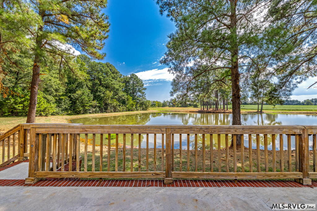 1554 Traffic Road