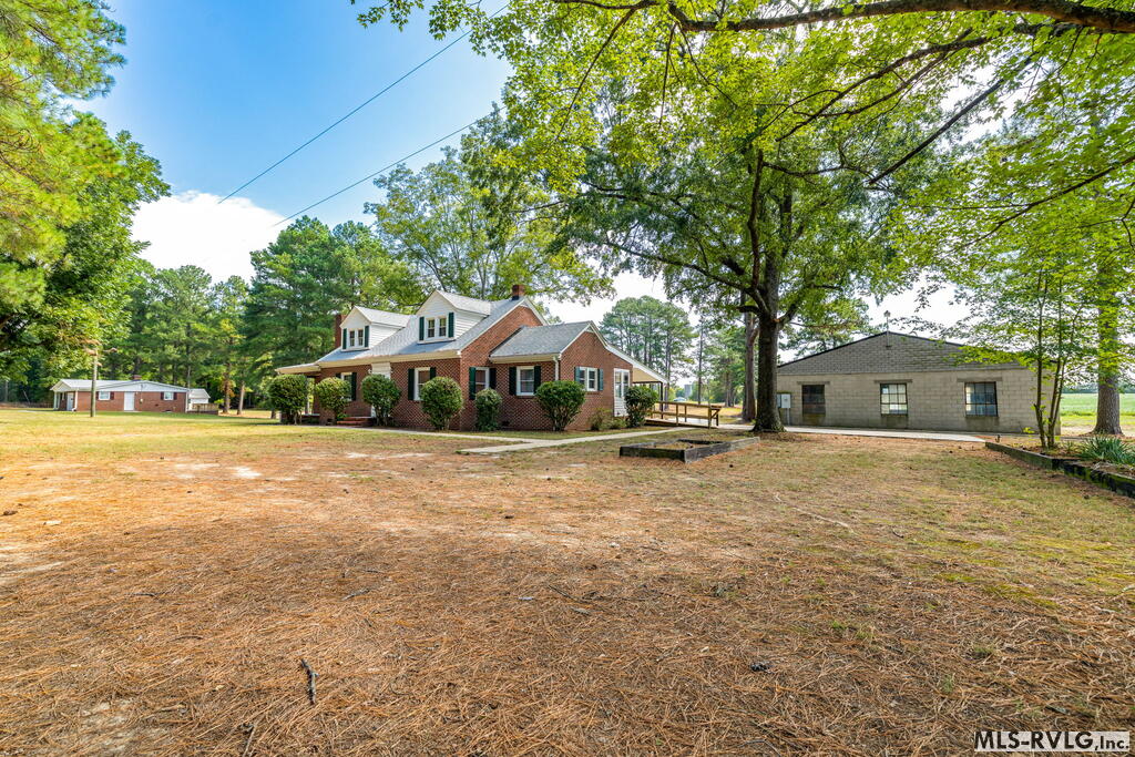 1554 Traffic Road