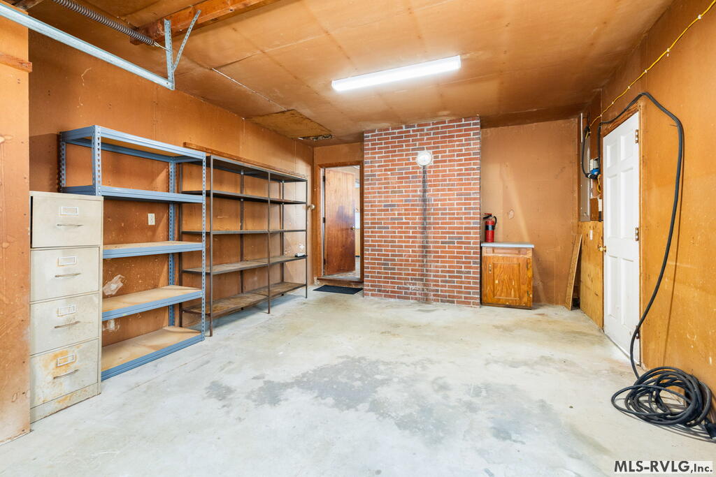 1554 Traffic Road