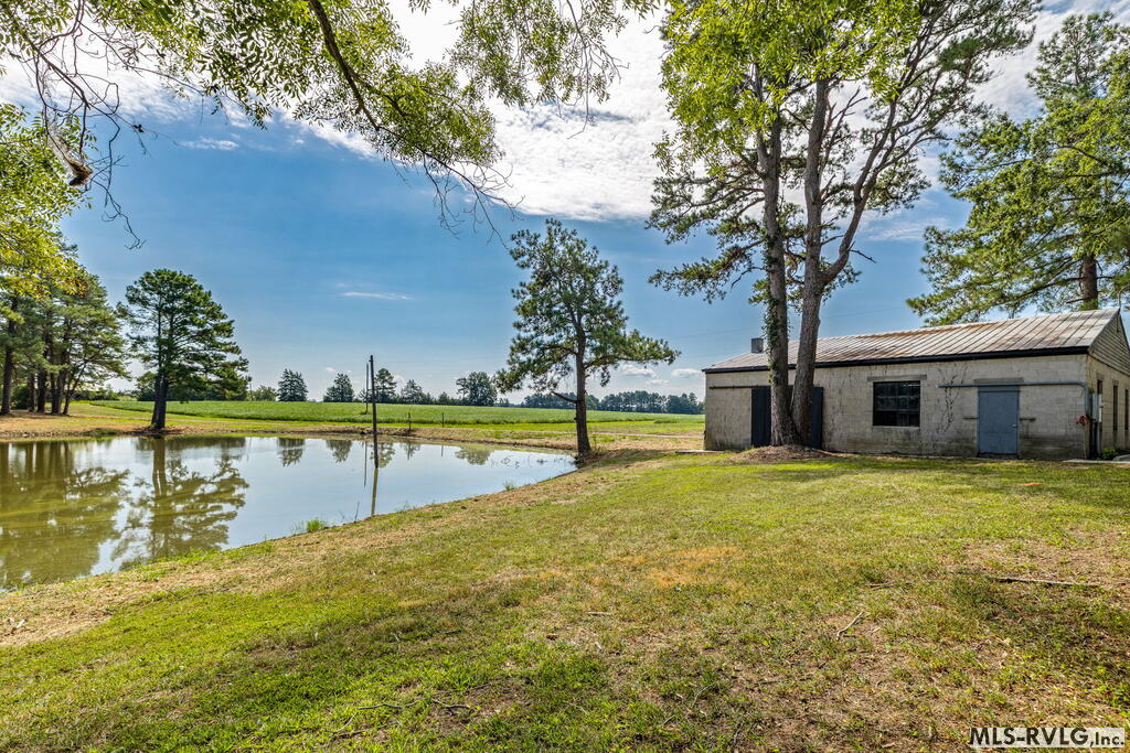 1554 Traffic Road