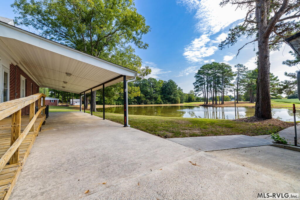 1554 Traffic Road