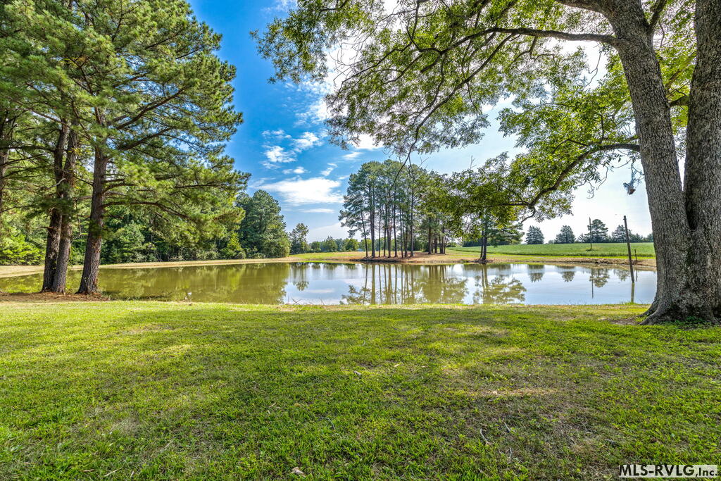 1554 Traffic Road