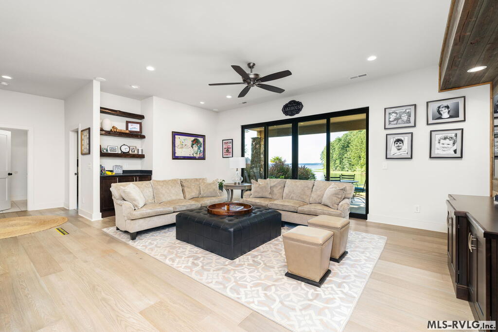 118 Fleming Meadows Drive