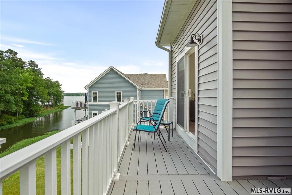 115 Rowboat Way