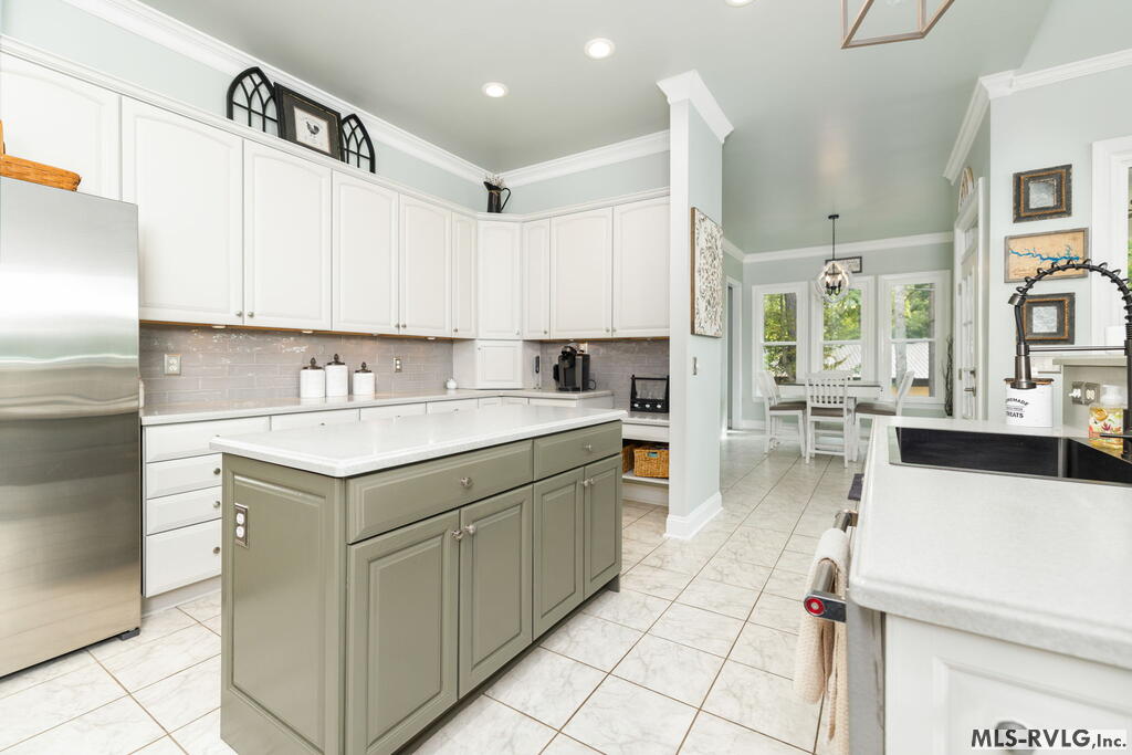 341 Piney Point Circle