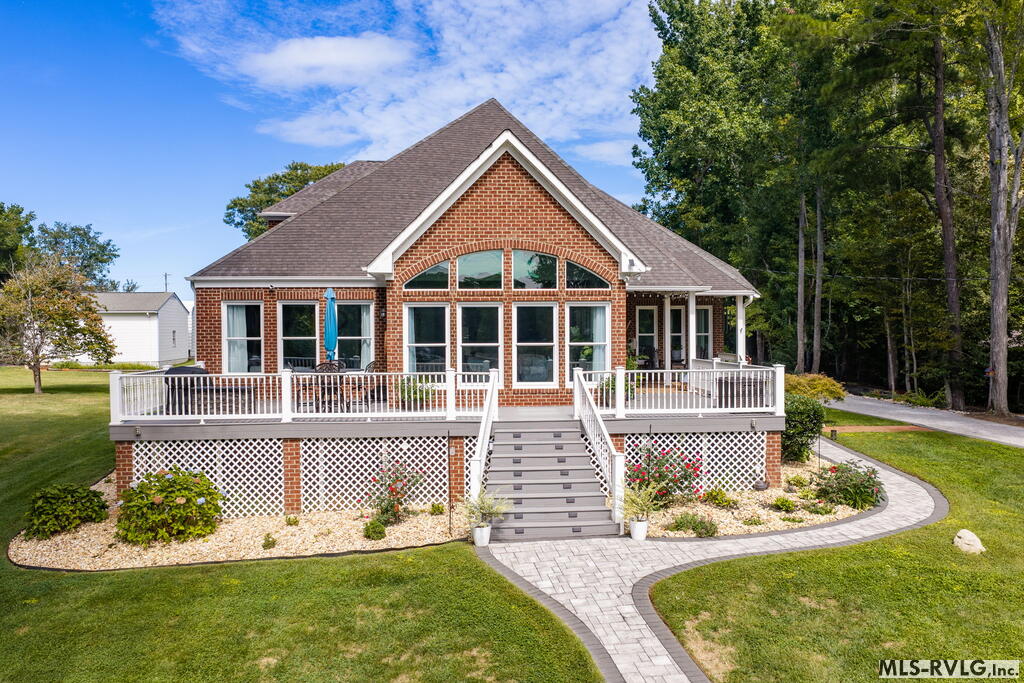341 Piney Point Circle