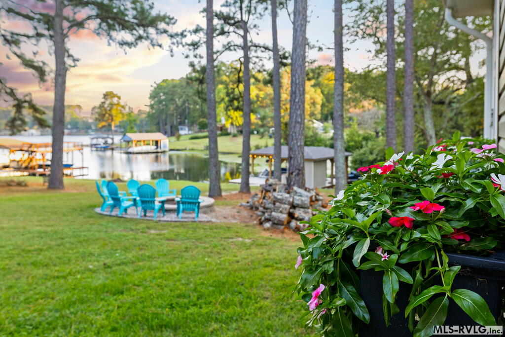 100 Cove Manor