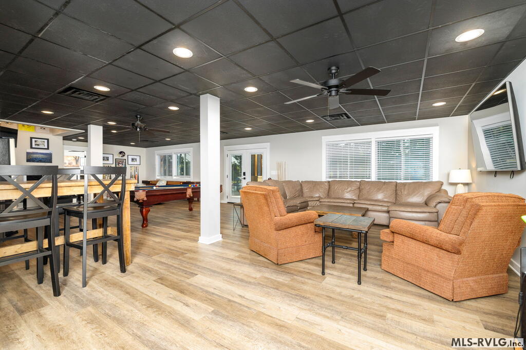 100 Cove Manor