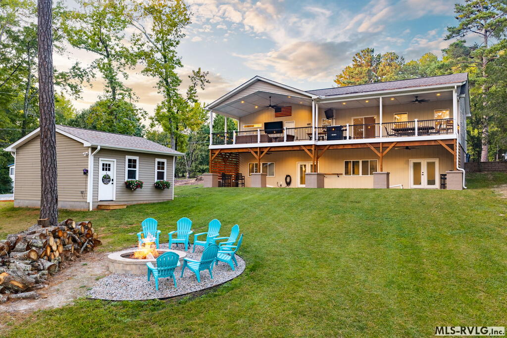 100 Cove Manor