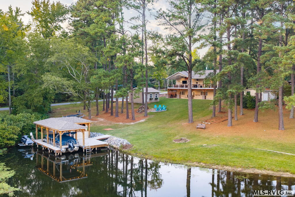 100 Cove Manor