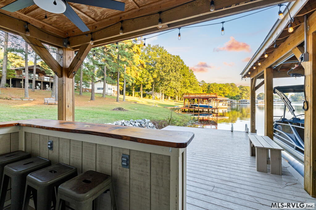 100 Cove Manor