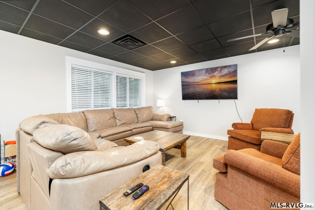 100 Cove Manor