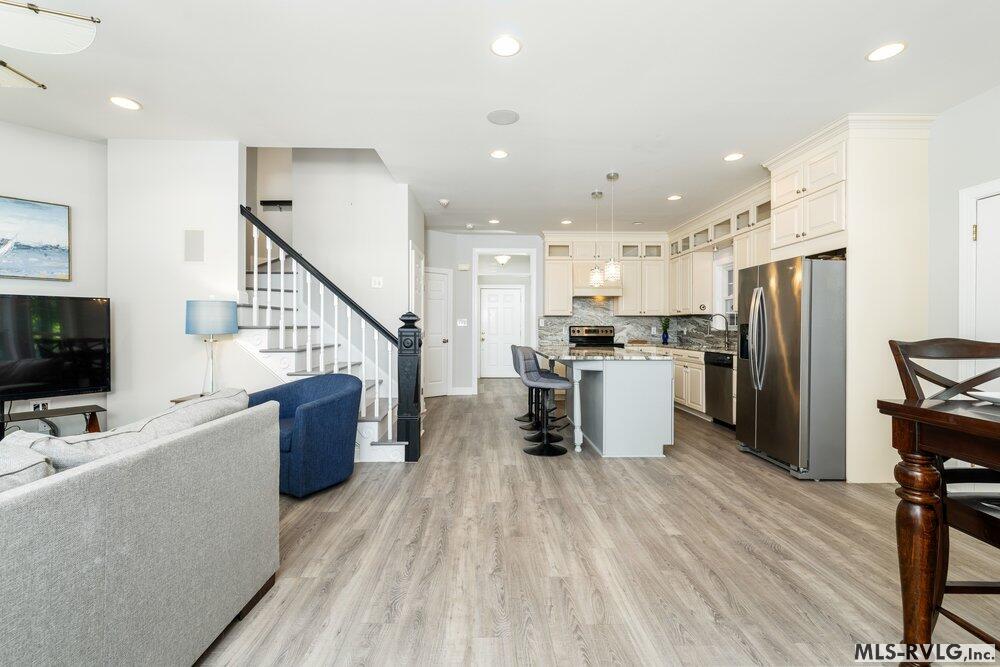 417 Poe Creek Dr