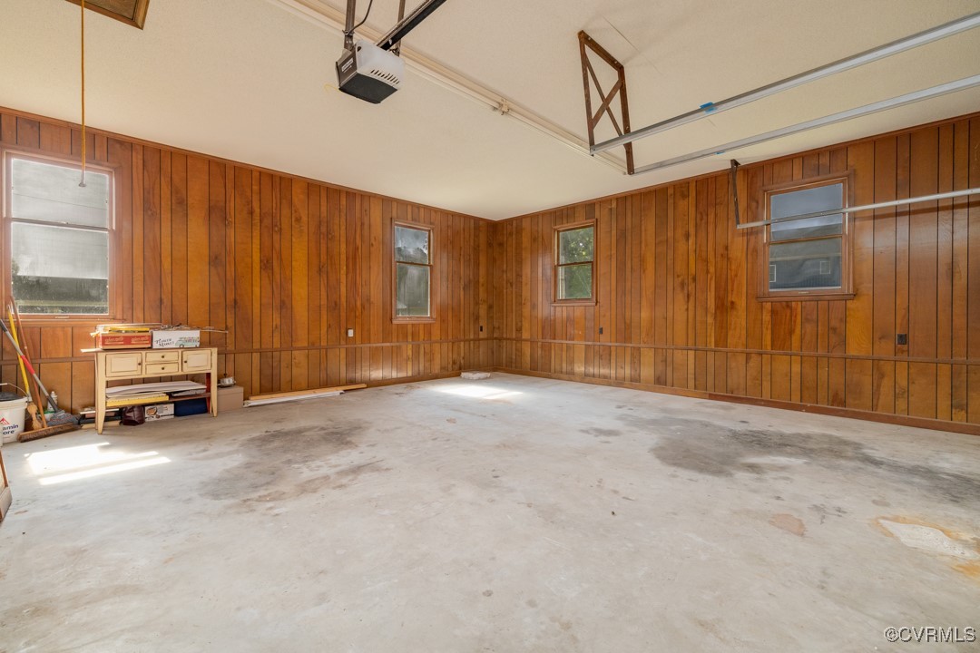 300 Pine St