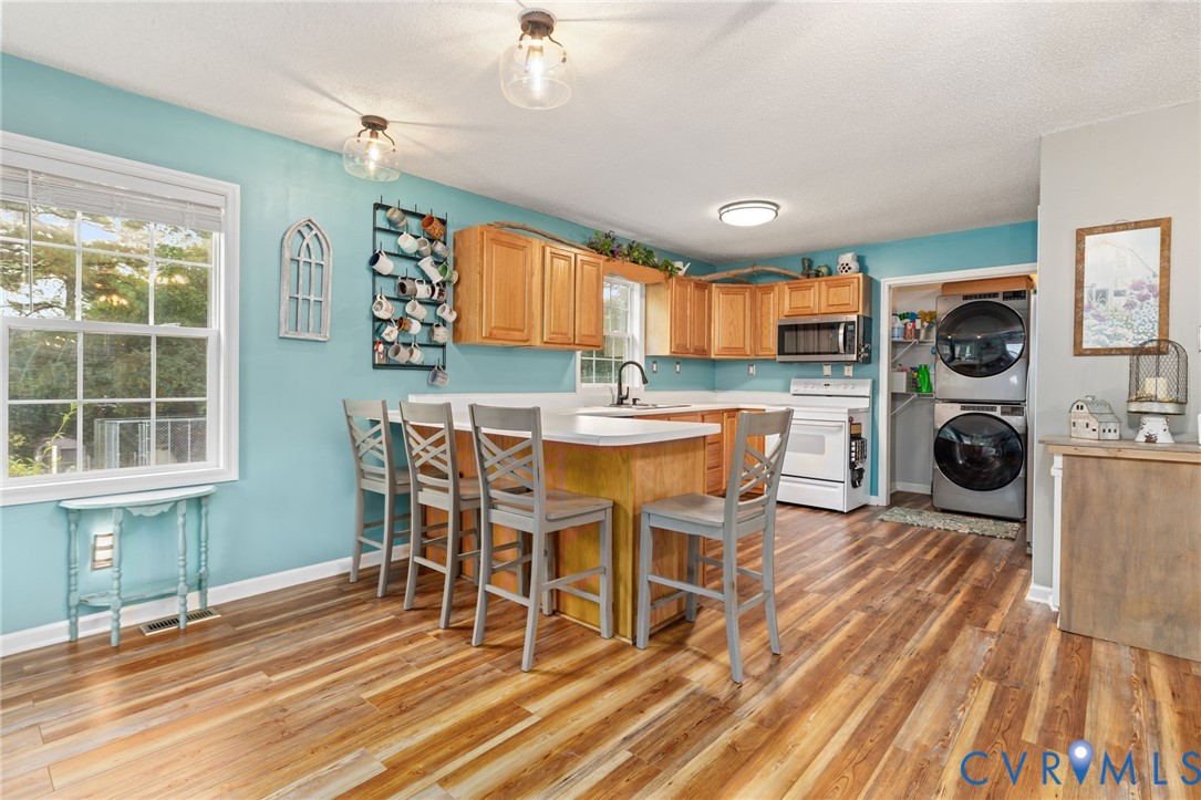 201 Van Dyke Cir