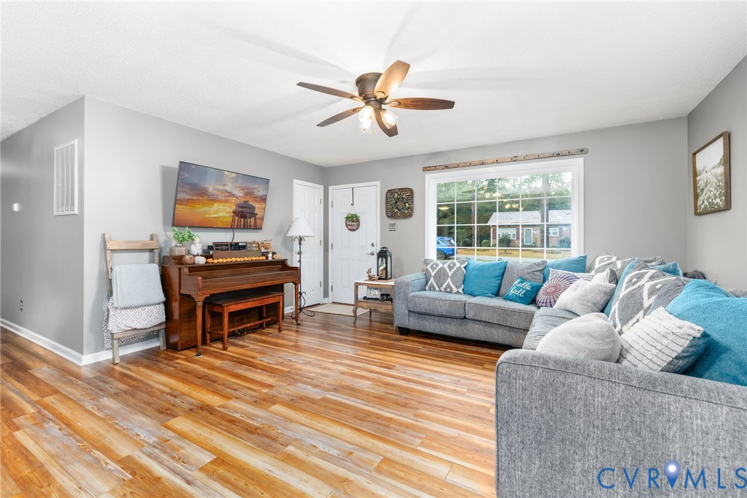 201 Van Dyke Cir