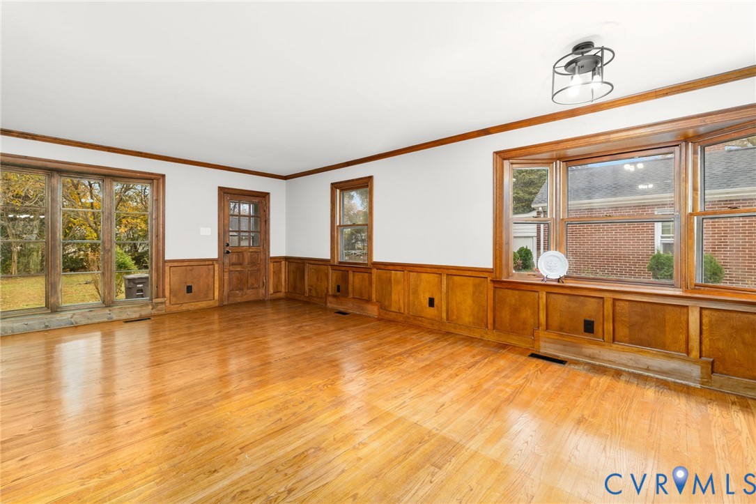426 Laurel St