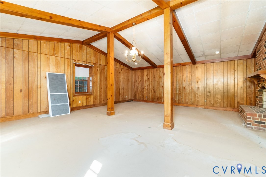1503 Wiggins Rd