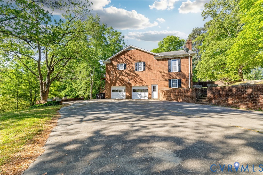 1503 Wiggins Rd