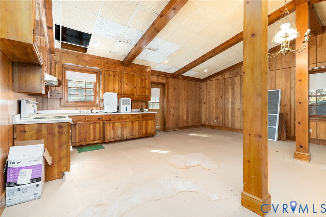 1503 Wiggins Rd
