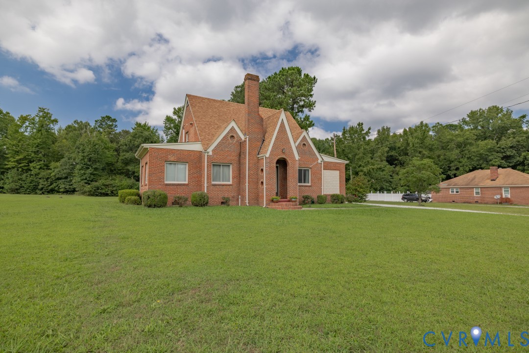 1300 Sussex Dr