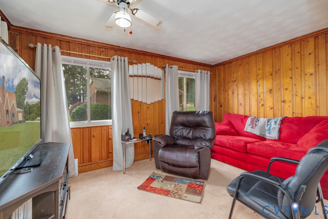 1300 Sussex Dr