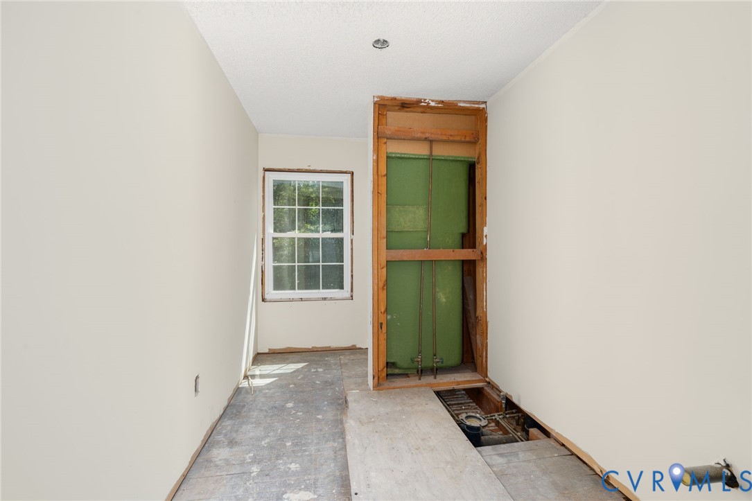 26081 Mason Rd