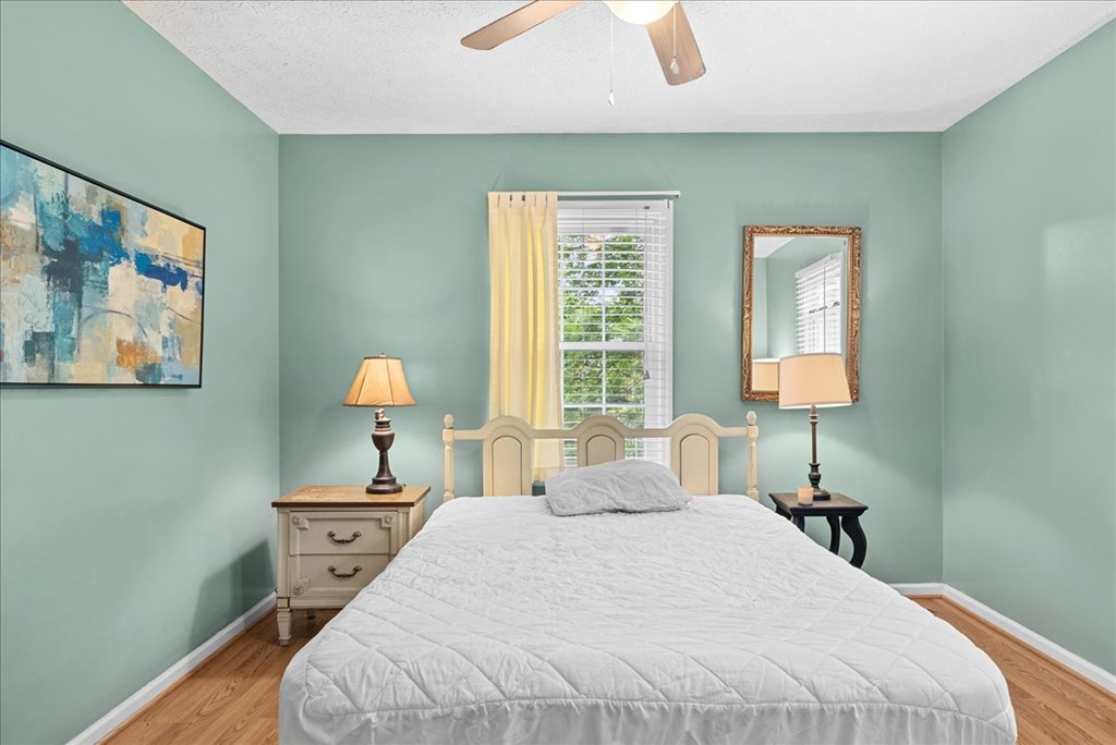 430-450 Owl Cove