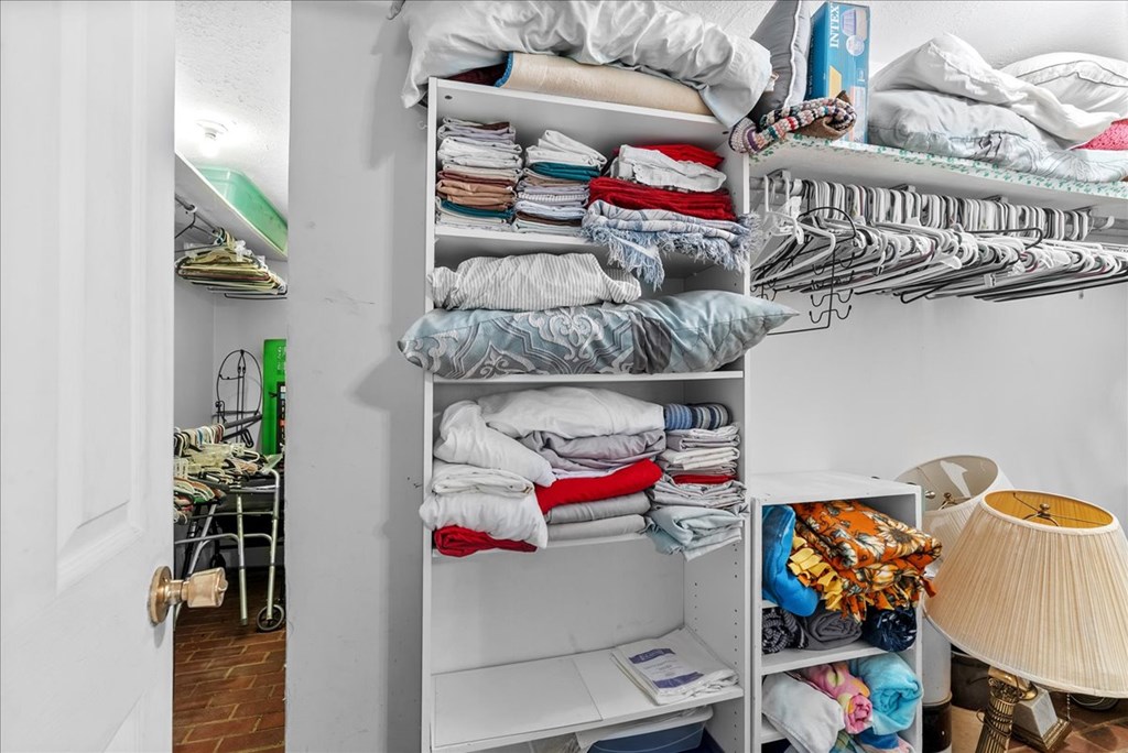 430-450 Owl Cove