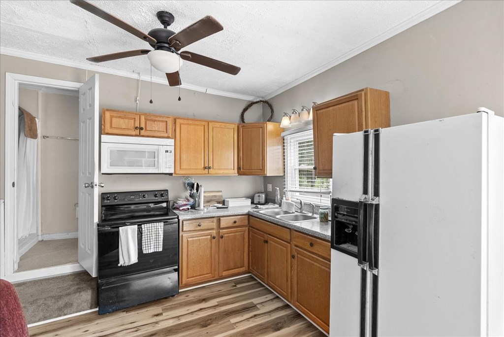 430-450 Owl Cove