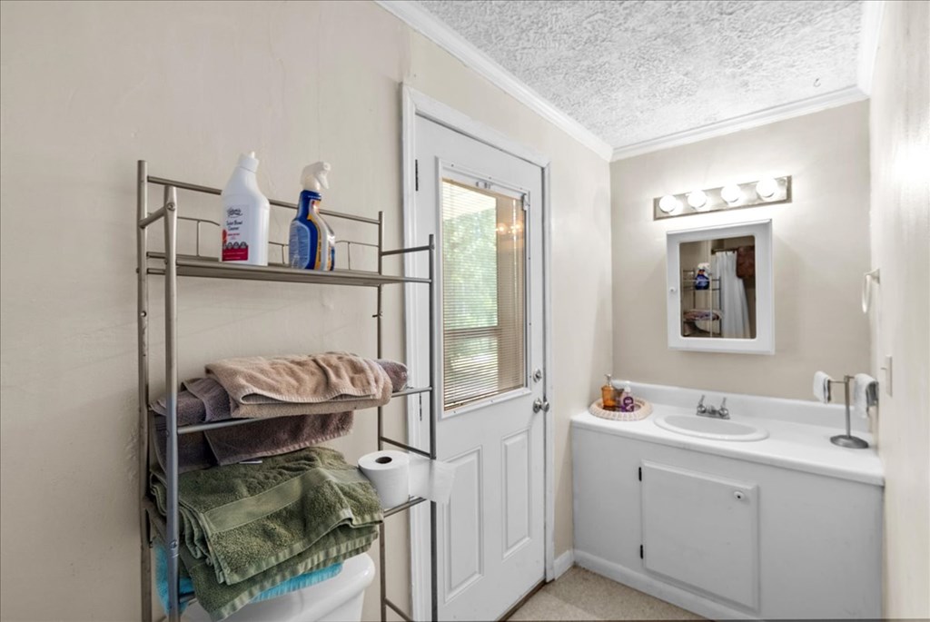 430-450 Owl Cove
