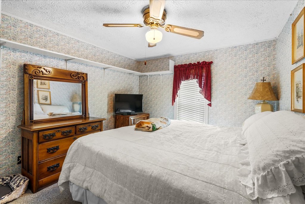 430-450 Owl Cove