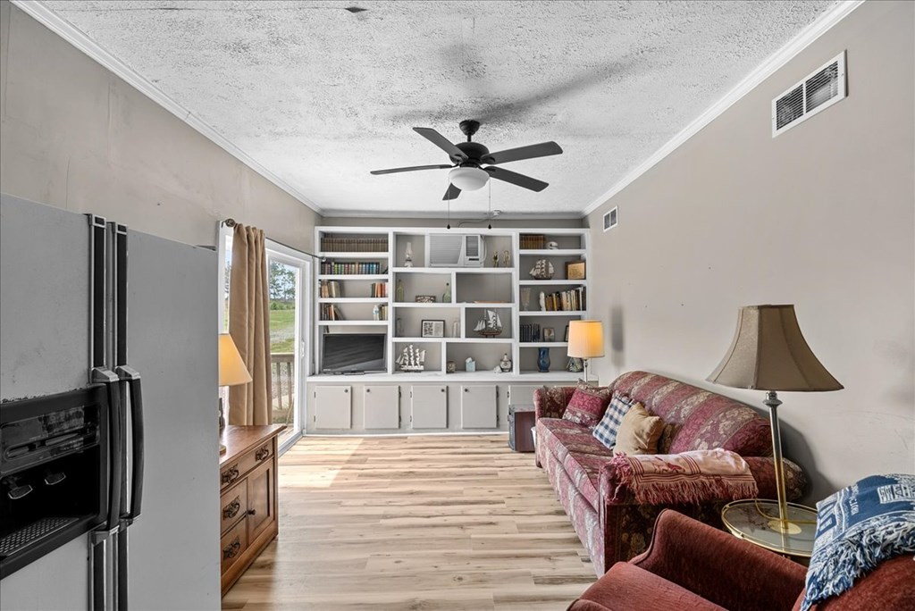 430-450 Owl Cove