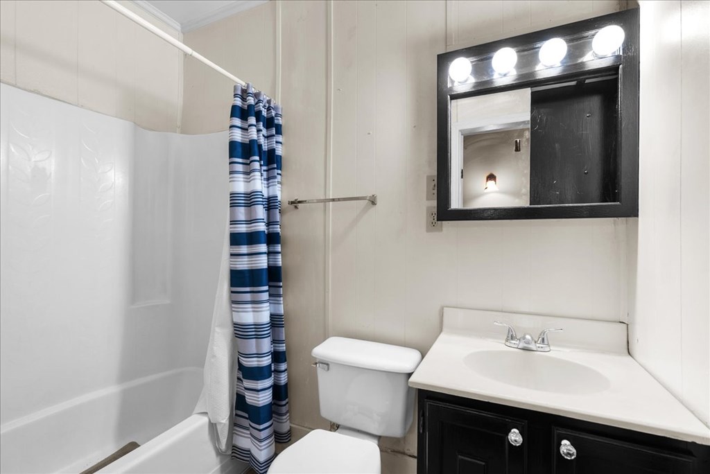 430-450 Owl Cove