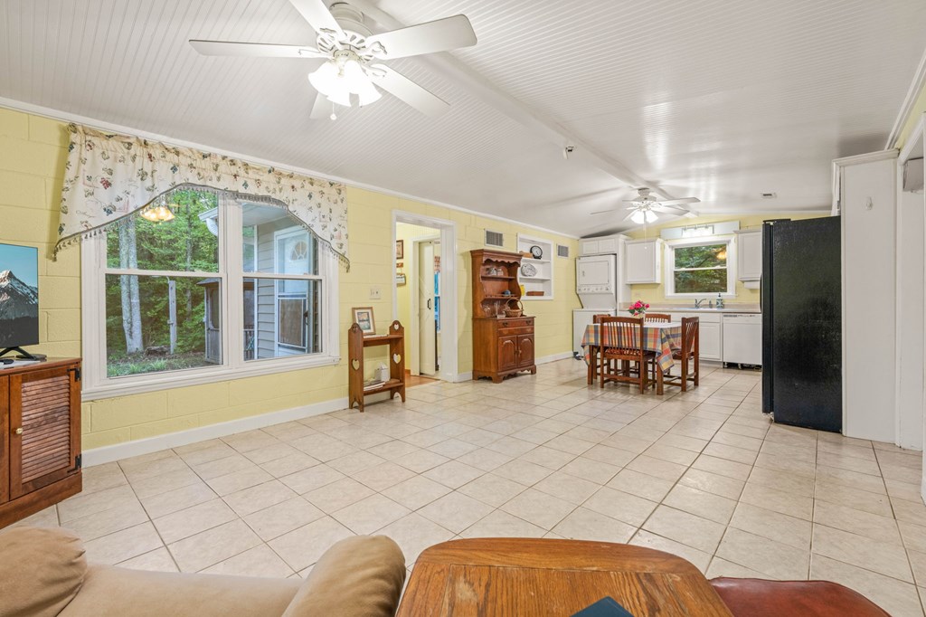 480 Fruit Hill Road