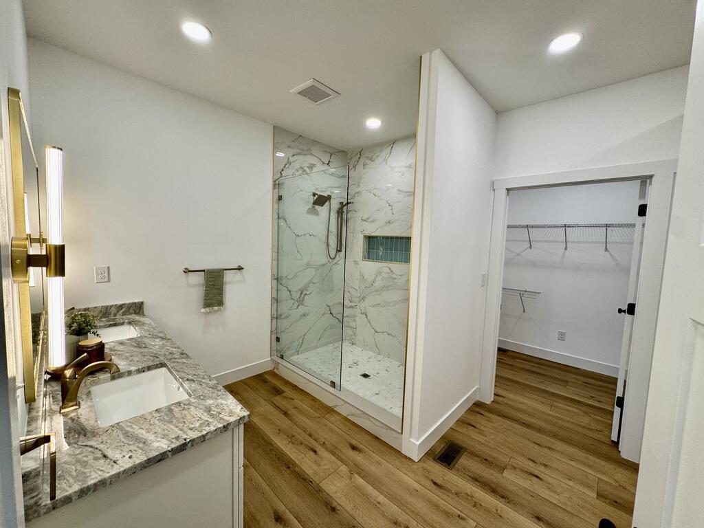 2794 Cow Road