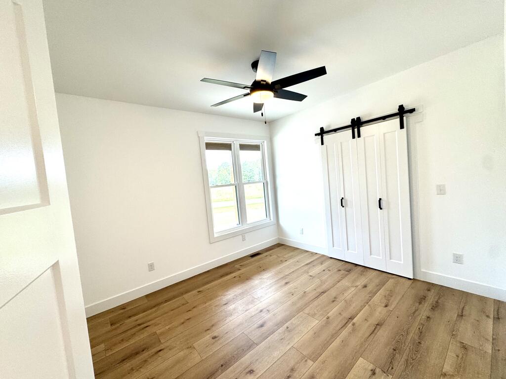 2794 Cow Road