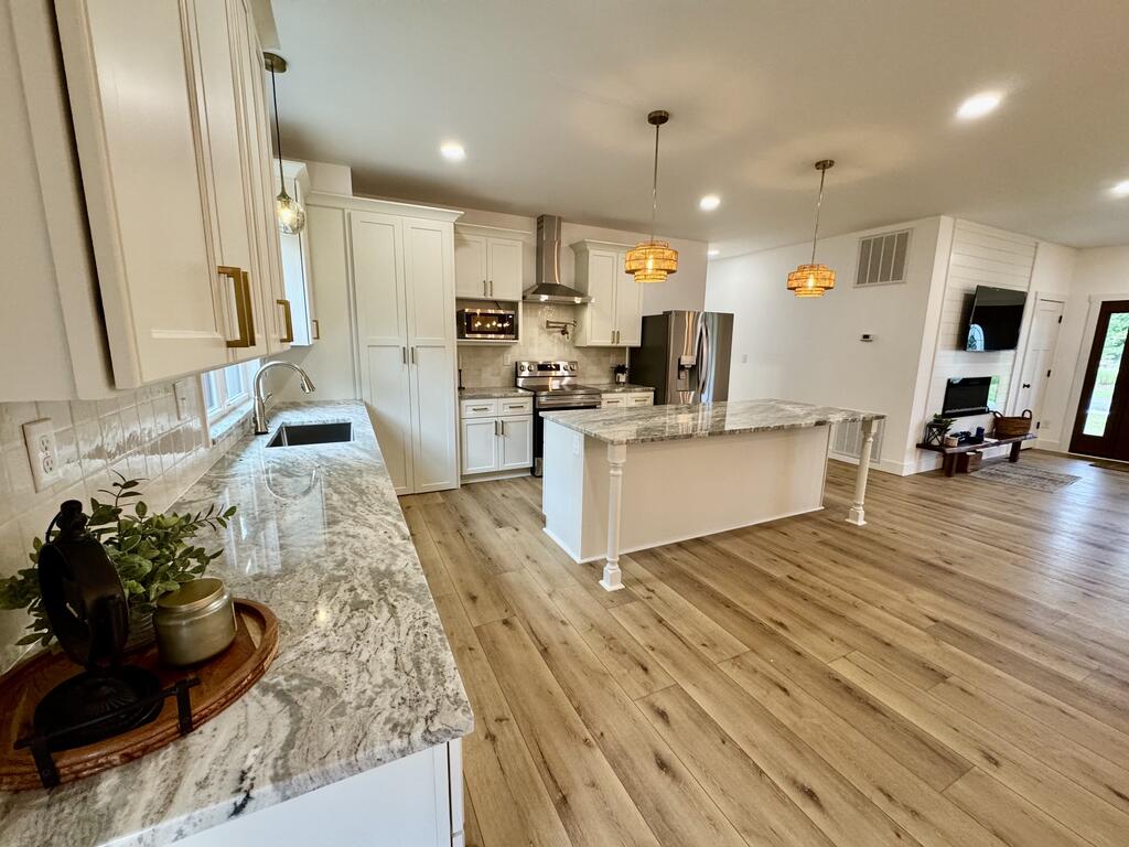 2794 Cow Road
