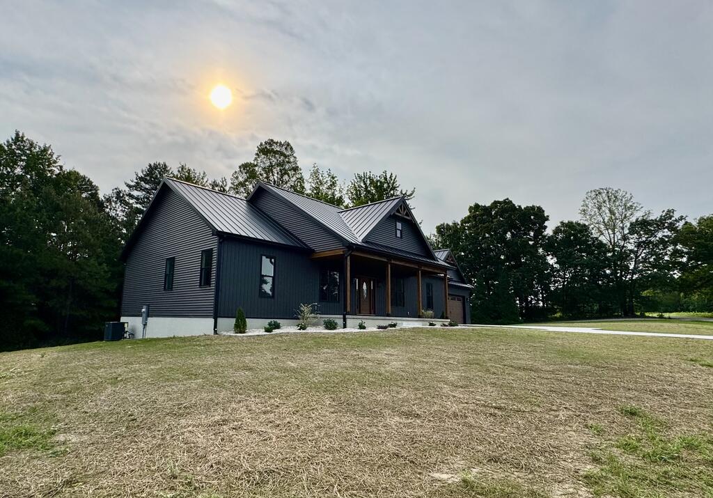 2794 Cow Road