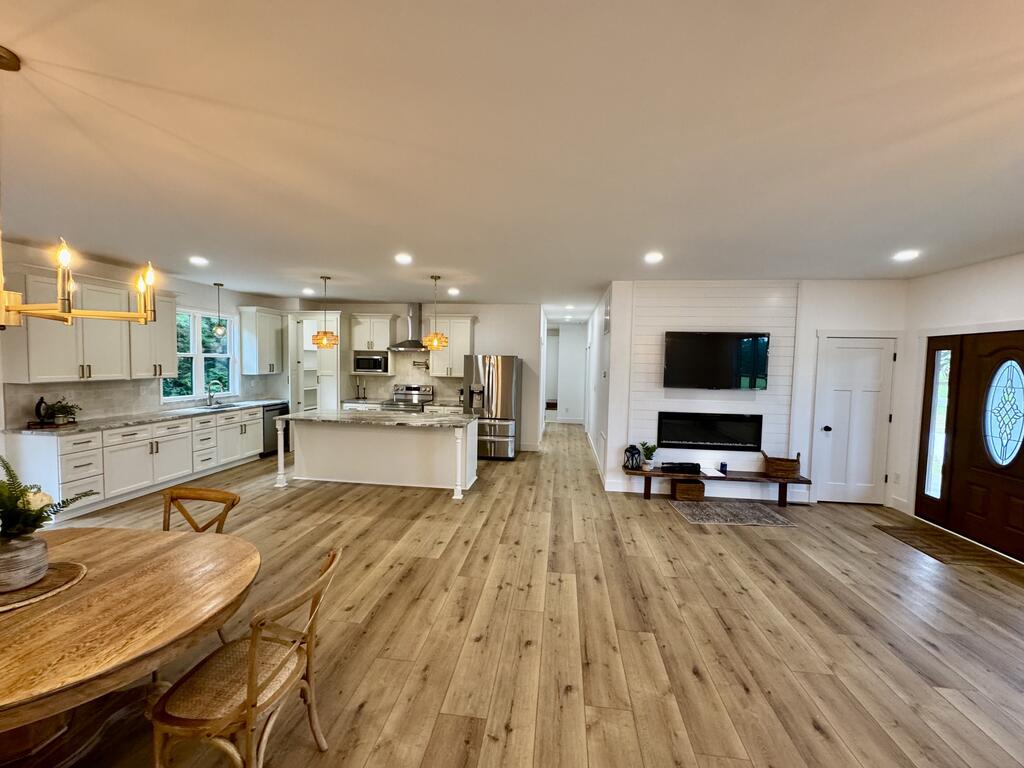 2794 Cow Road