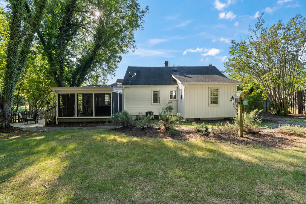 118 Shiney Rock Road