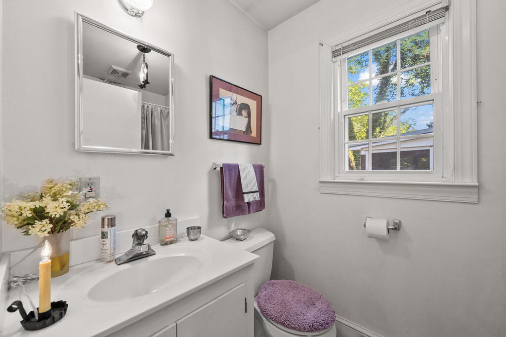 118 Shiney Rock Road