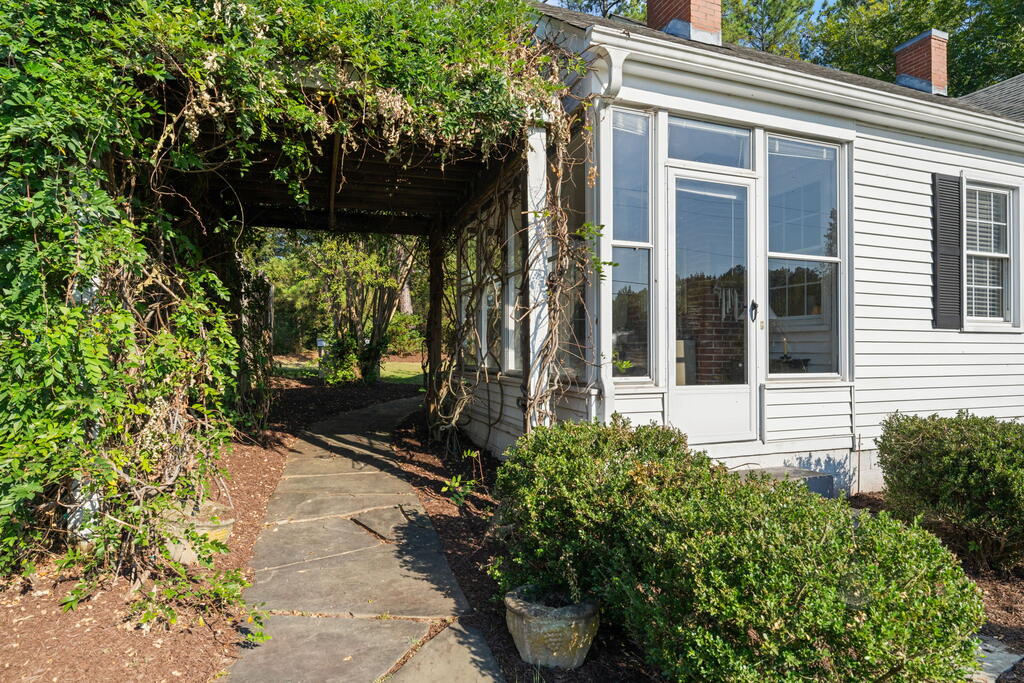 118 Shiney Rock Road