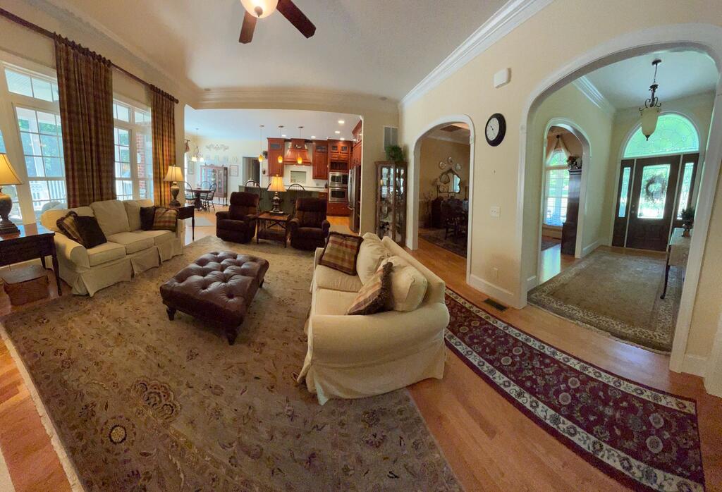 207 Sir Peyton Drive